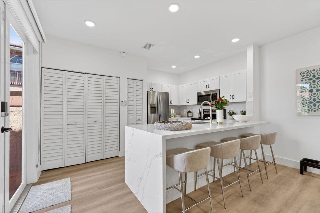 3+1 Mülk — 11892 Royal Palm Boulevard #11892