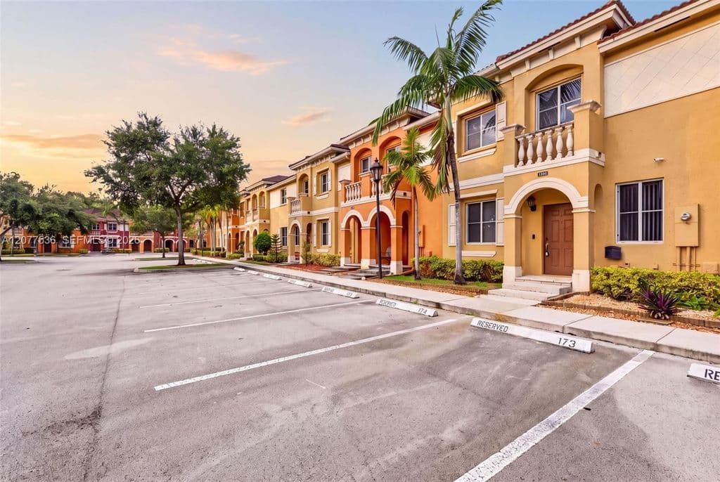 2-bedroom Single-Family Home — 1820 SW 89th Ter