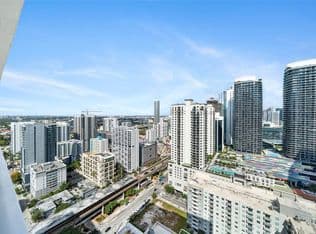 2-bedroom Condo — 1111 SW 1st Ave APT 3422, Miami, 33130