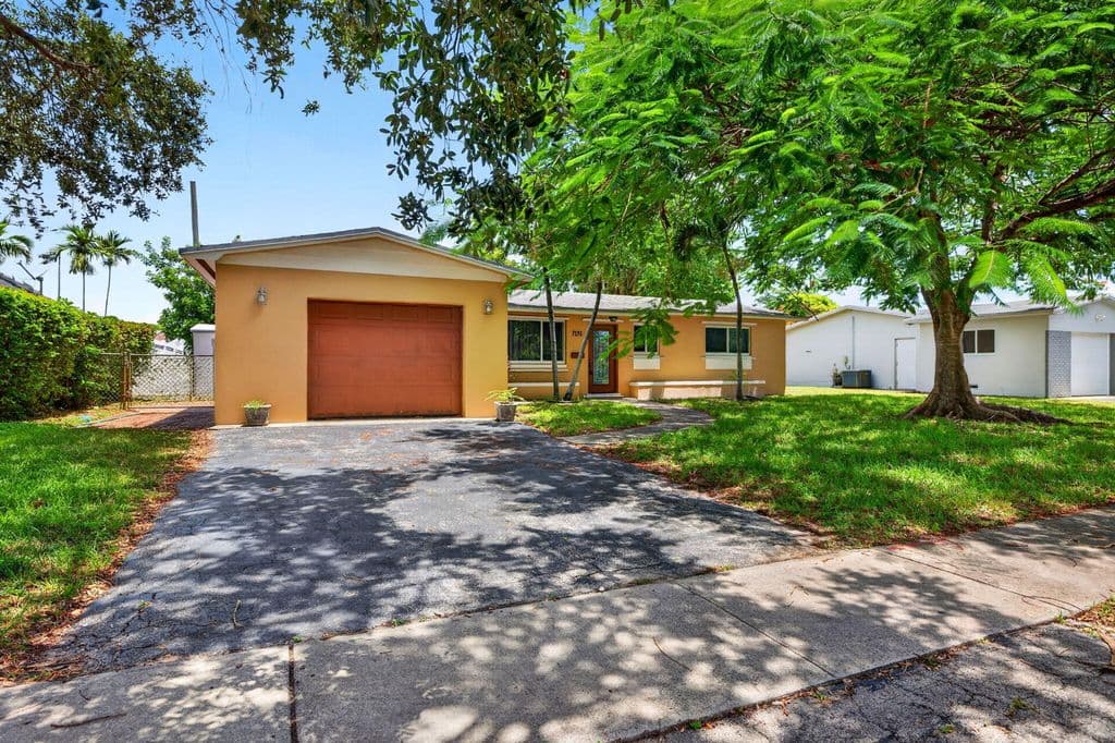 3-bedroom Single-Family Home — 7151 SW 5th Court