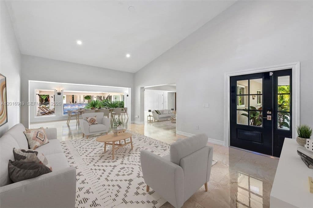 6+1 Müstakil ev — 7650 SW 128th St