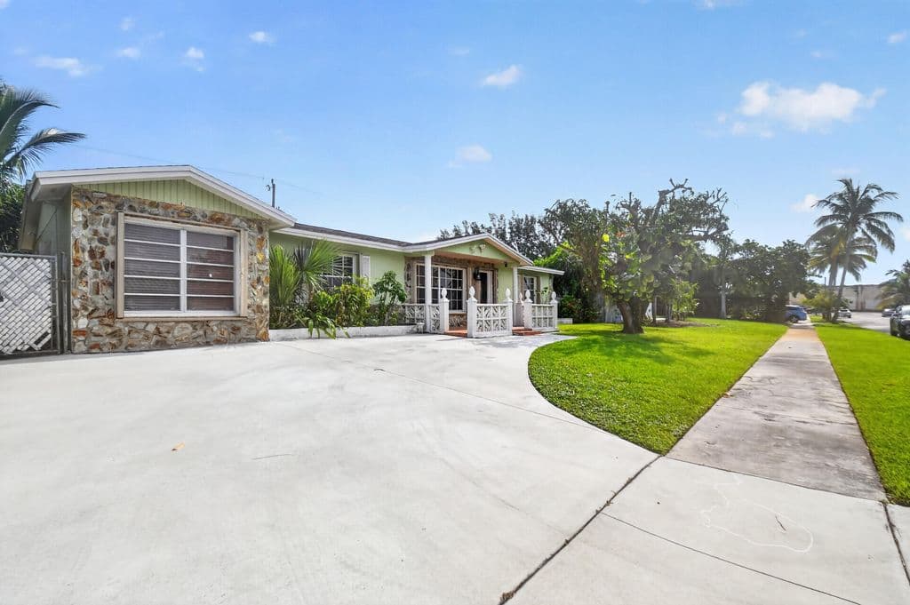 4+1 Müstakil ev — 1826 16TH Avenue N