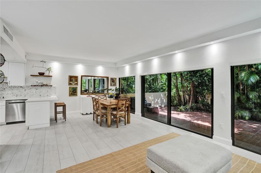 4-bedroom Property — 2420 Brickell Ave APT 108B