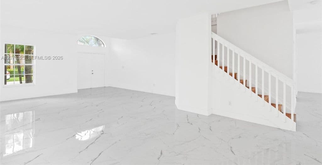 5-bedroom Single-Family Home — 15842 SW 14th St
