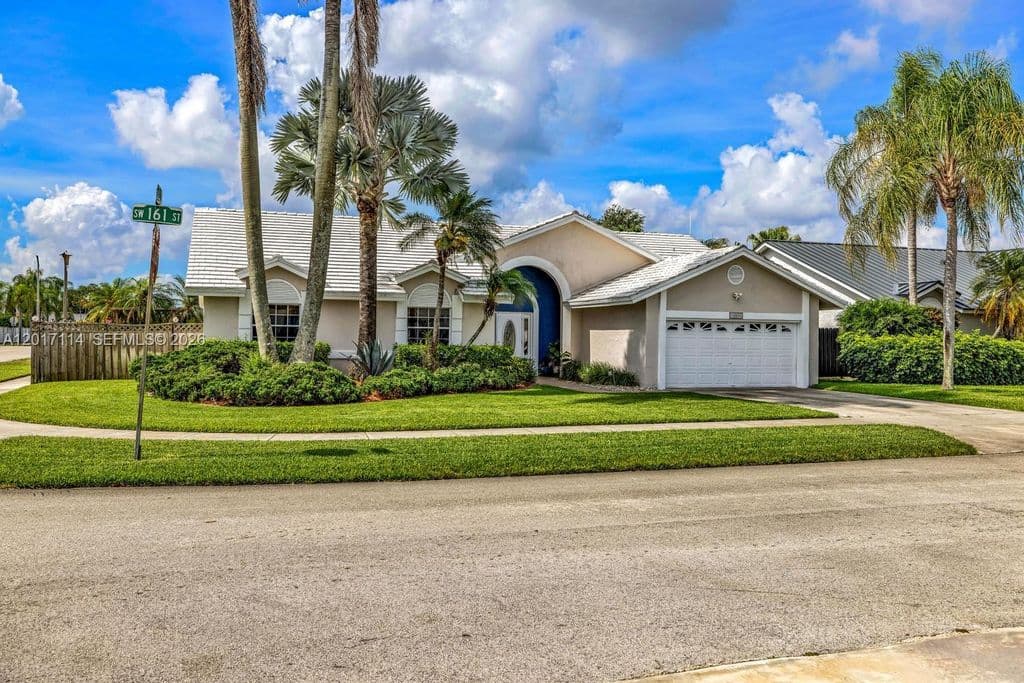 4+1 Müstakil ev — 14500 SW 161st St