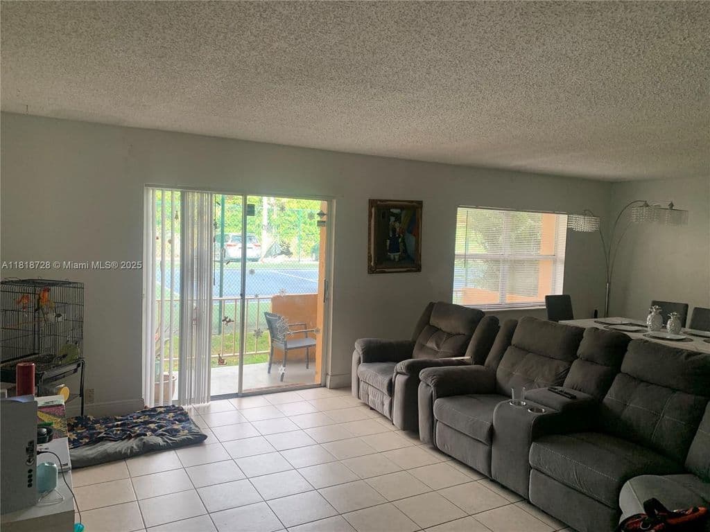 2+1 Condo — 17911 NW 68th Ave APT O104