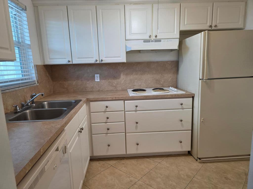 2+1 Condo — 6600 ROYAL PALM Boulevard #304B