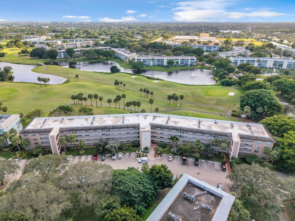 2-bedroom Condo — 3003 PORTOFINO Isle #K1
