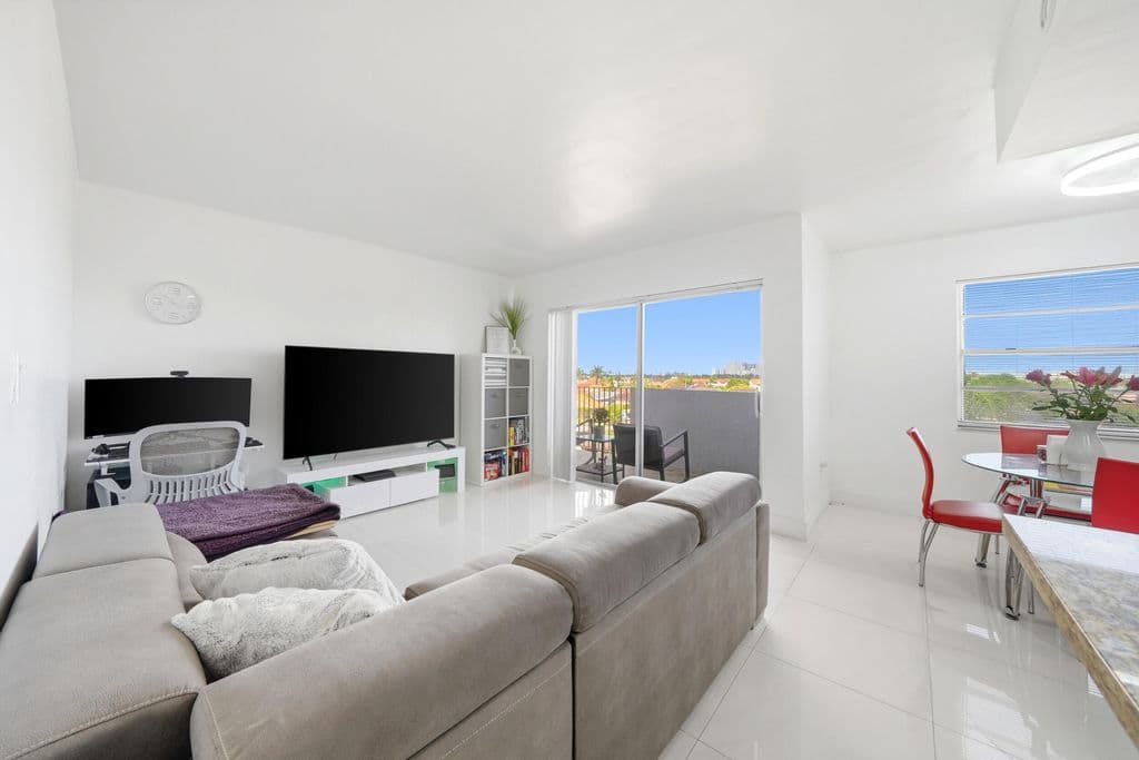 3+1 Condo — 1221 SW 122nd Avenue #401