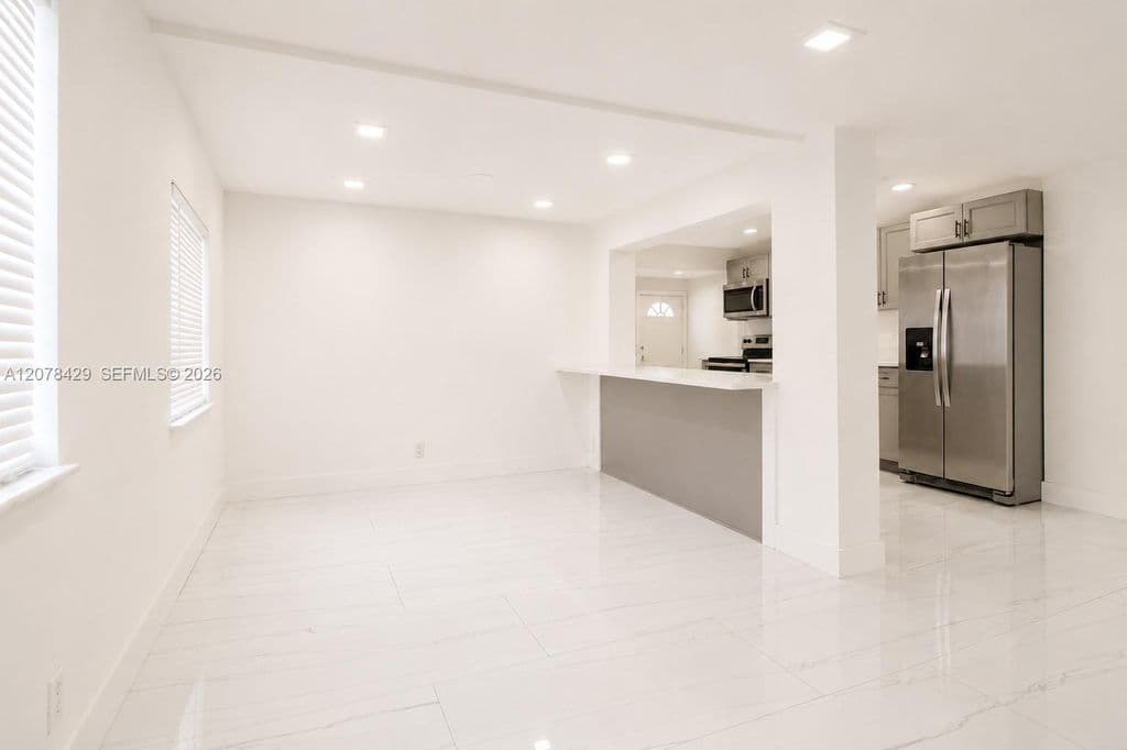 3+1 Müstakil ev — 5225 NE 1st Ave