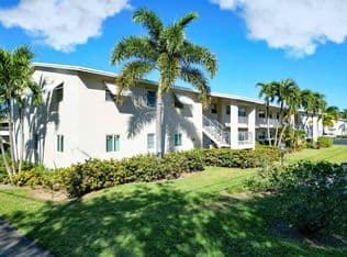 2+1 Condo — 301 Circle Drive S #103, Boynton Beach, 33435