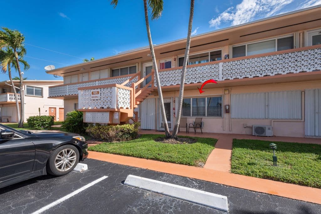 1+1 Condo — 925 SW 11th Avenue #3j