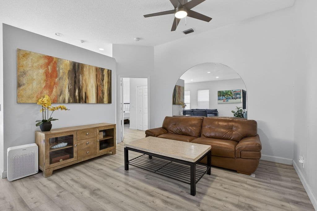 3-bedroom Single-Family Home — 8281 Heritage Club Dr Drive