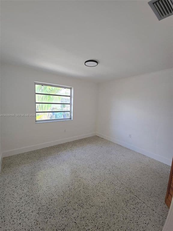 5-bedroom Property — 3435 NW 4th St