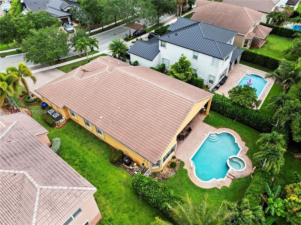 5-bedroom Single-Family Home — 5431 SW 184th Way