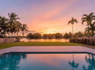 4+1 Müstakil ev — 18735 NE 18th Ave, Miami, 33179