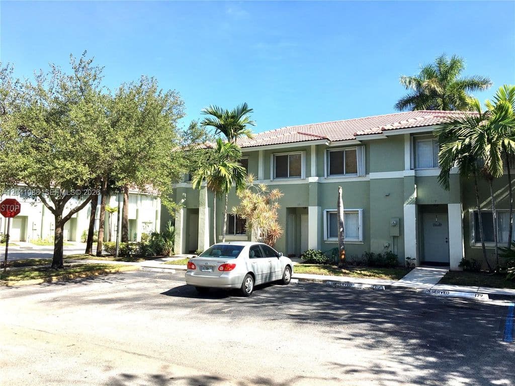 3+1 Mülk — 183 Hidden Court Rd #F-33