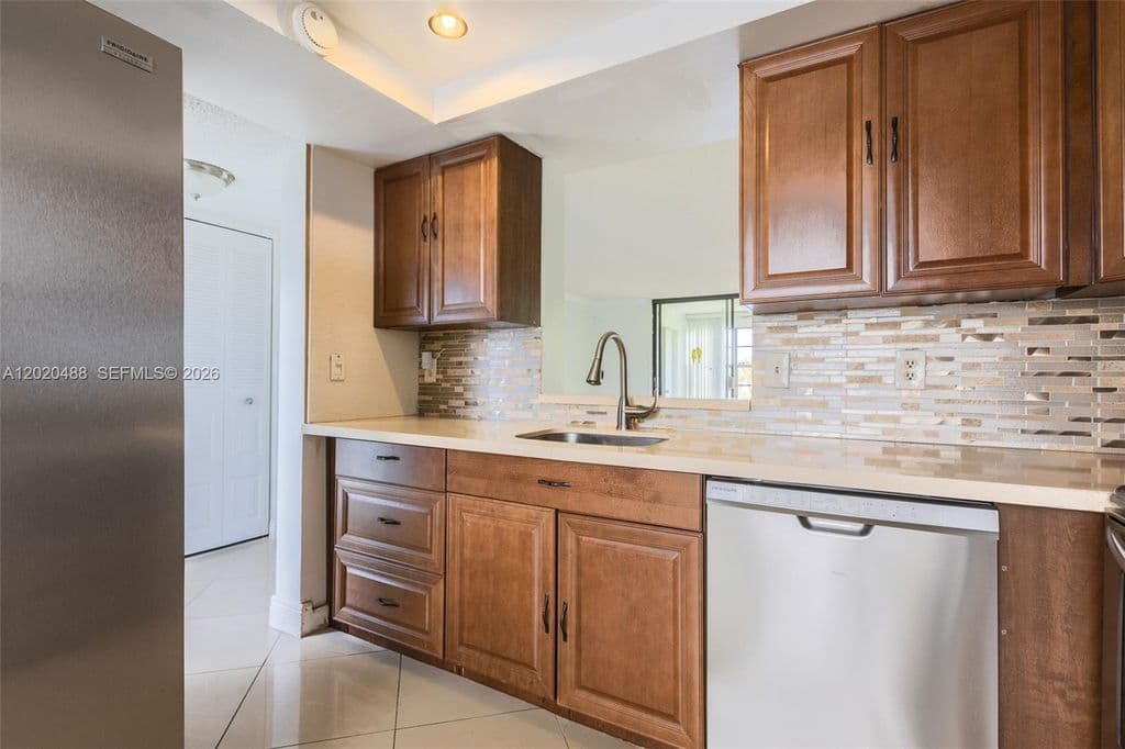 2+1 Condo — 7350 NW 18th St APT 206