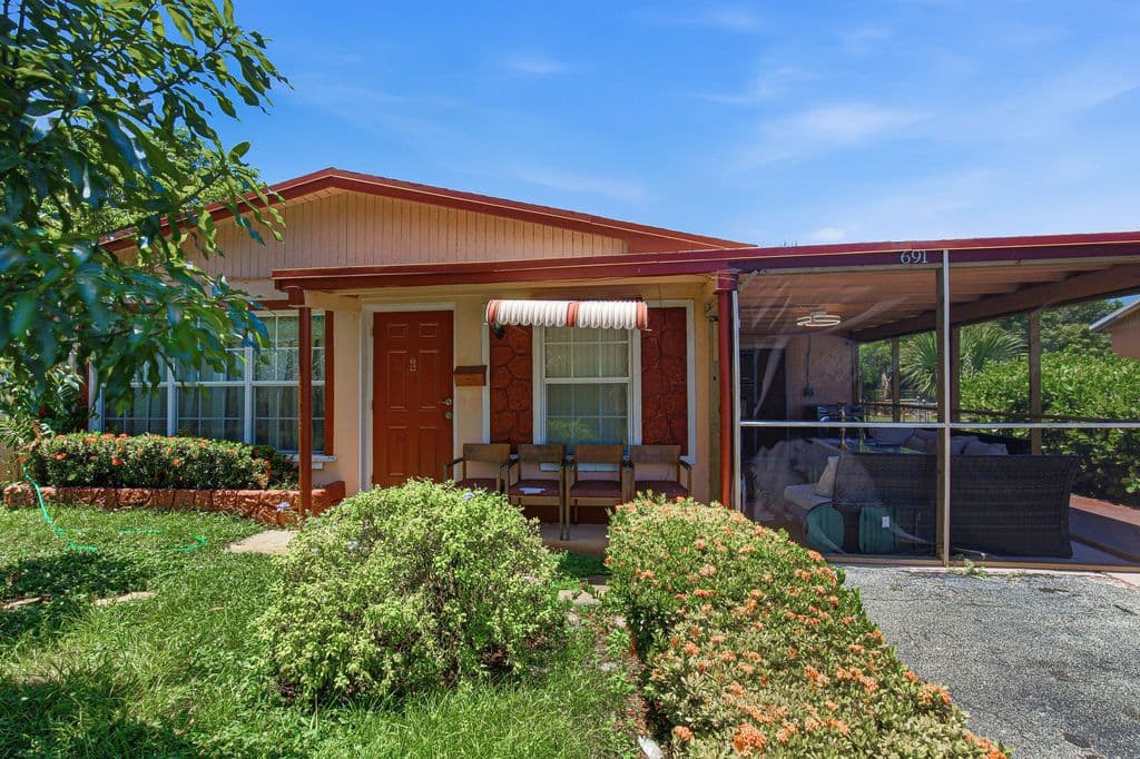4-bedroom Single-Family Home — 691 NW 20TH Court