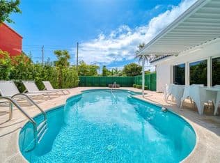 4+1 Müstakil ev — 2298 SW 16th Ave, Miami, 33145