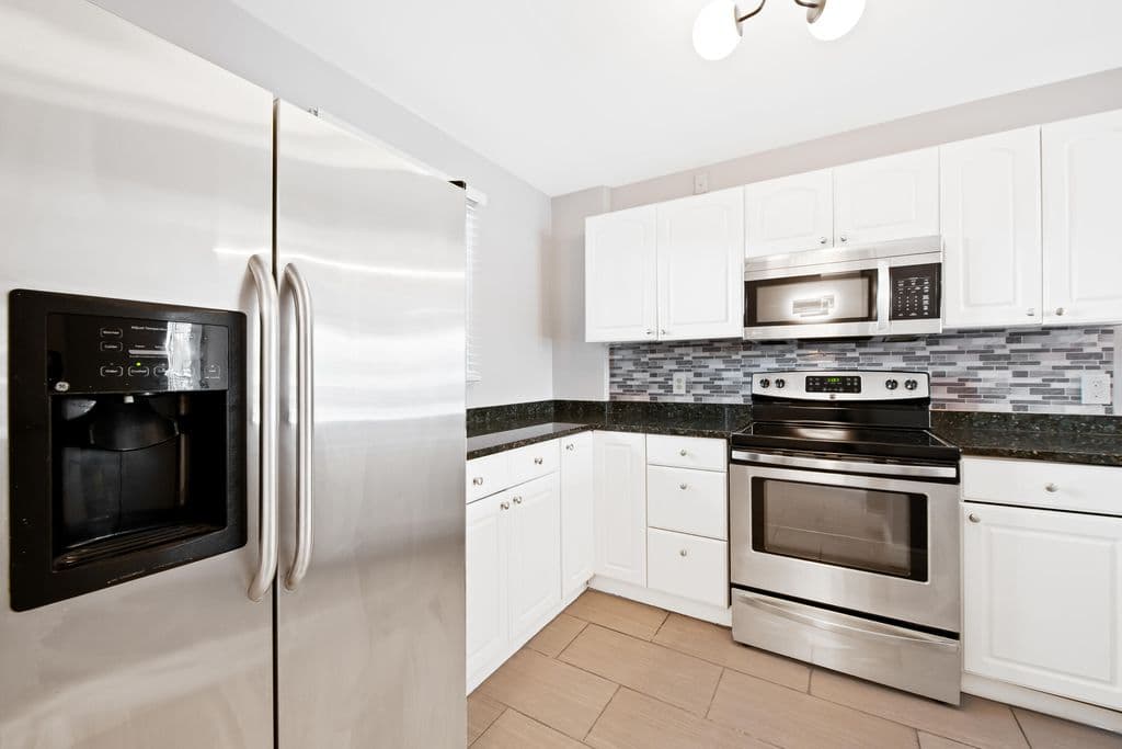 2-bedroom Condo — 113 Royal Park Drive #2h