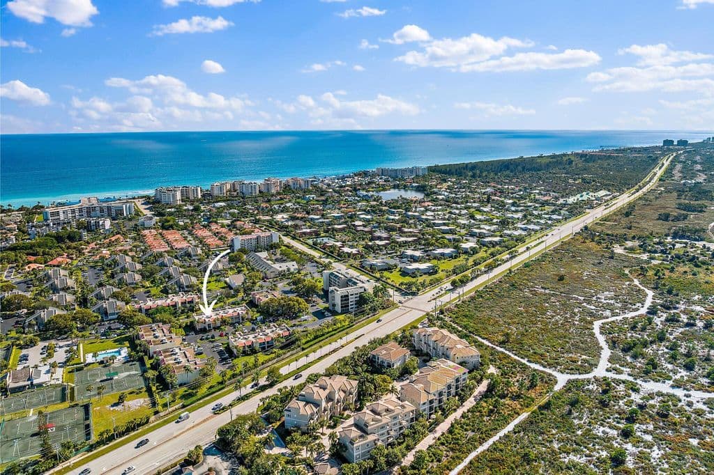 2-bedroom Condo — 1605 S Us Highway 1 #V6-106
