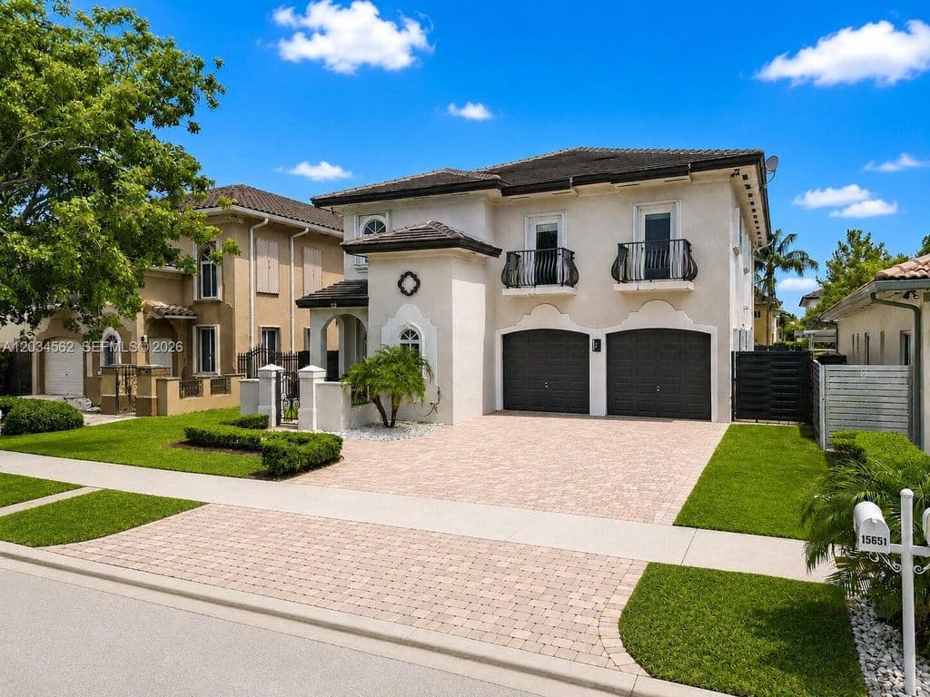 4-bedroom Single-Family Home — 15651 SW 14th St