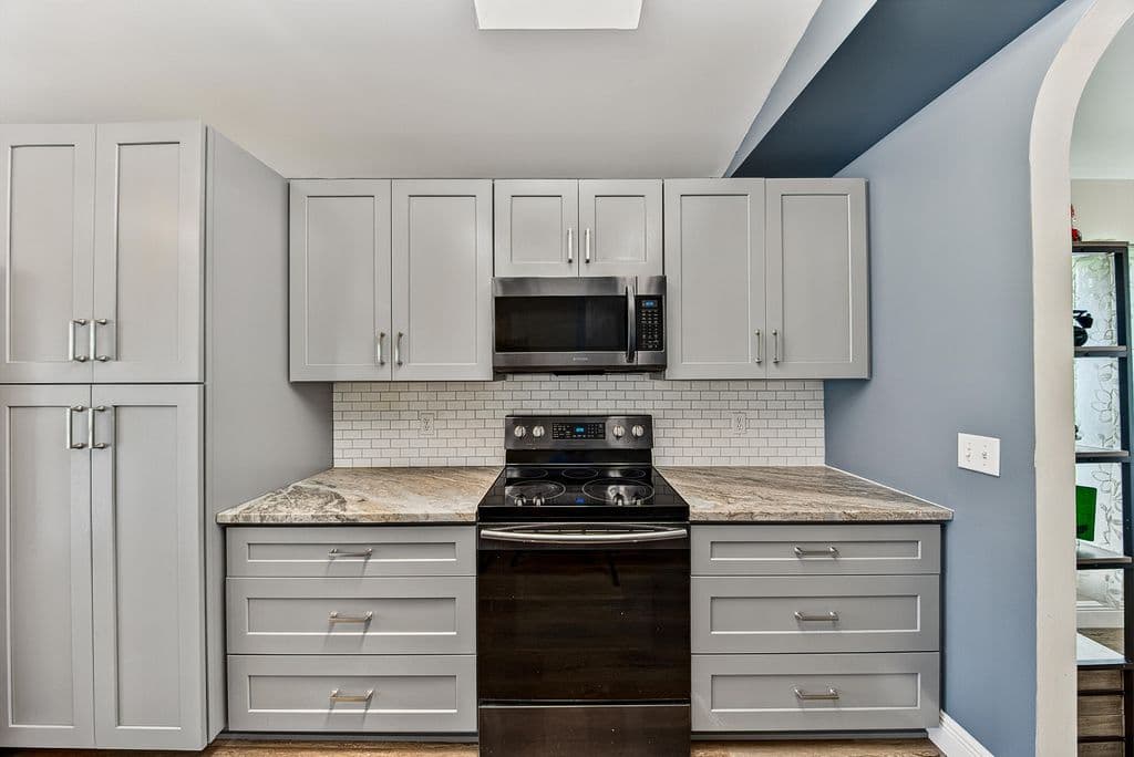 3-bedroom Single-Family Home — 126 HAMMOCKS Drive