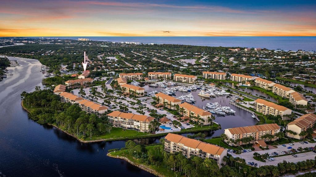 2+1 Condo — 1701 Marina Isle Way #202
