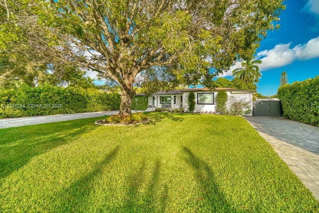 4-bedroom Single-Family Home — 13801 NE 1st Ave