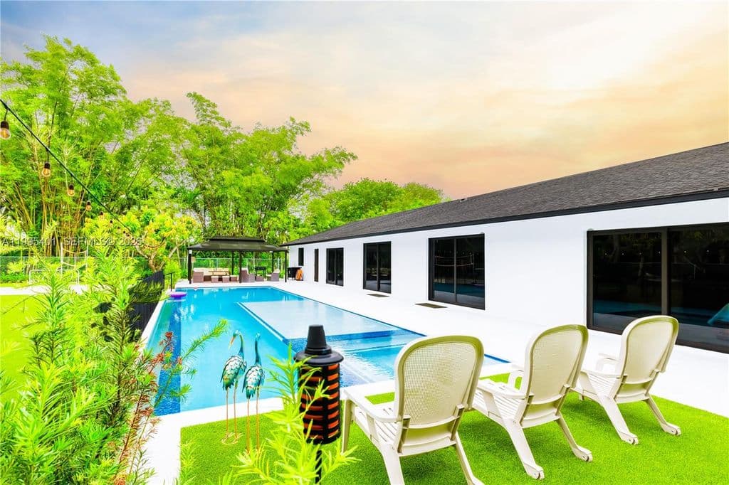 4+1 Müstakil ev — 18840 SW 218th St