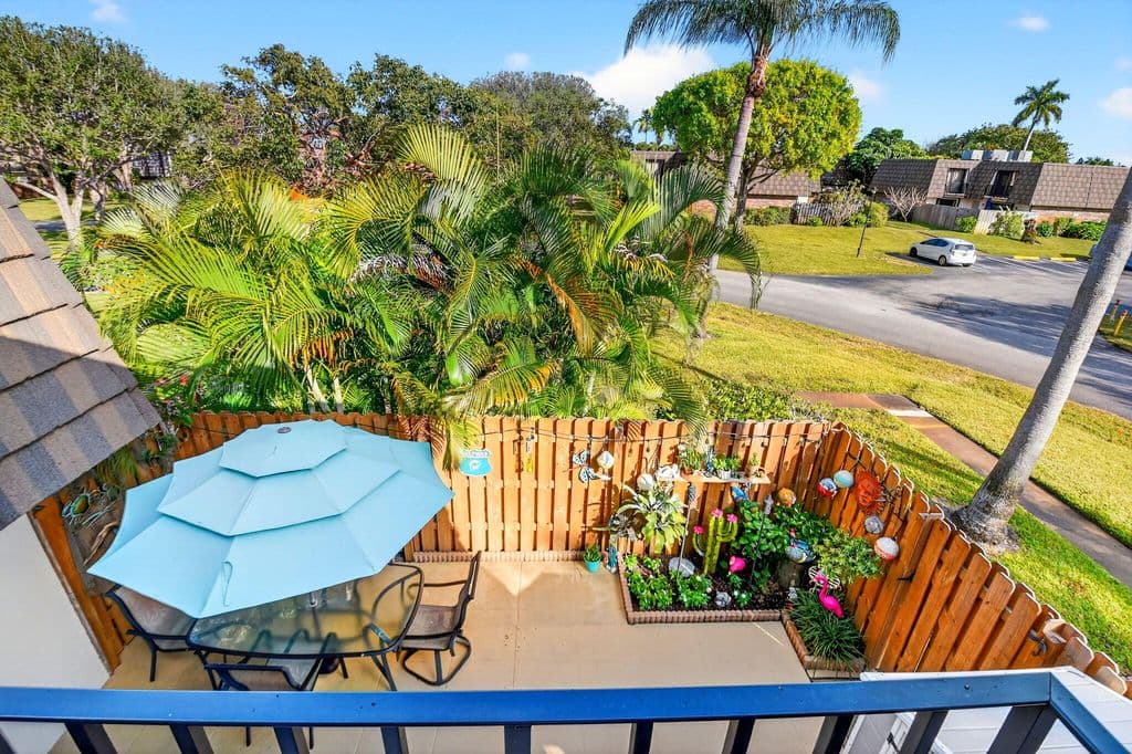 3-bedroom Property — 1545 W Forest Lakes Circle W #B