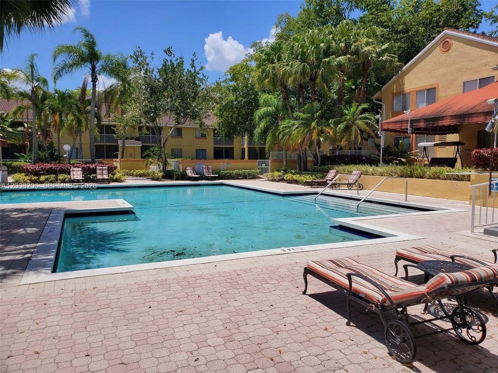 2+1 Condo — 1154 Coral Club Dr #1154