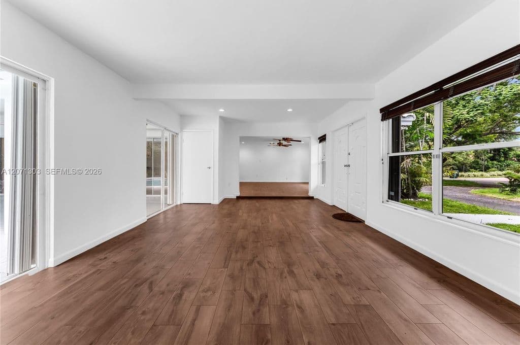 3-bedroom Single-Family Home — 11890 SW 72nd Pl