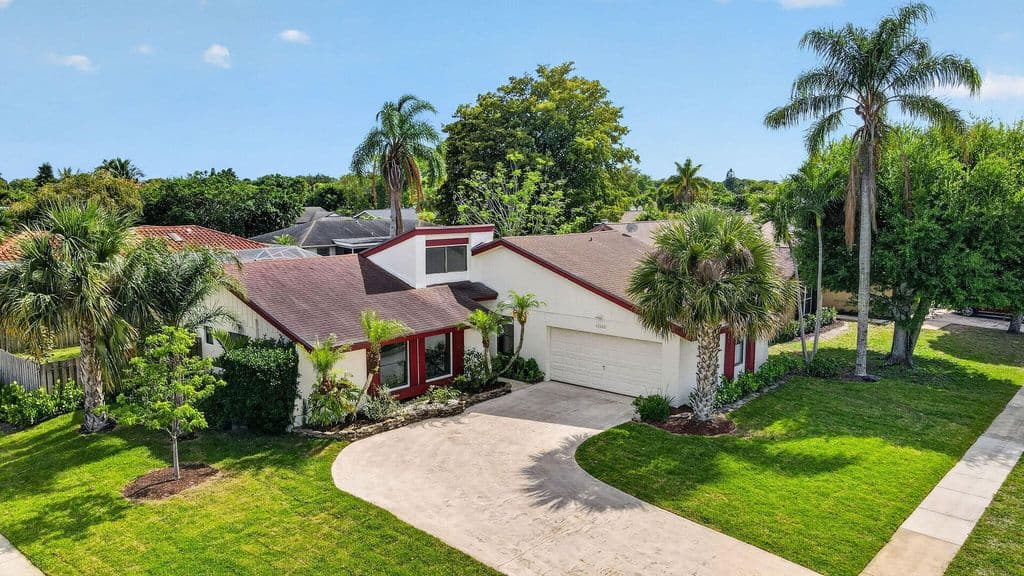 3-bedroom Single-Family Home — 12260 Old Country Road S