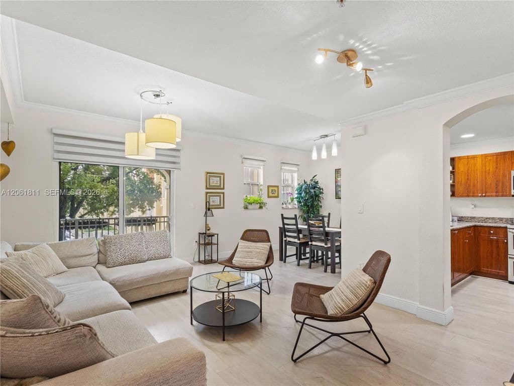 3-bedroom Condo — 10885 NW 89th Ter Unit 217