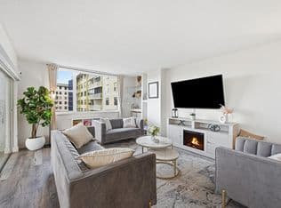 2+1 Condo — 4400 Hillcrest Drive #719c, Hollywood, 33021