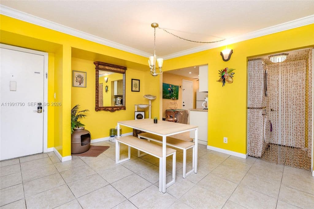 2+1 Condo — 1428 SE 4th Ave APT 240