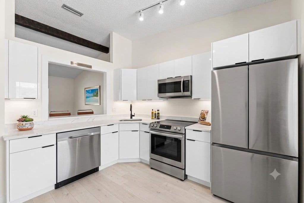 2-bedroom Condo — 1024 Green Pine Boulevard #I