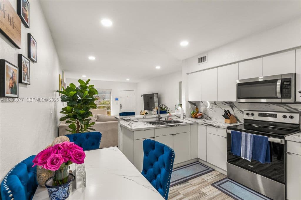 2+1 Condo — 17365 SW 95th Ave #17365