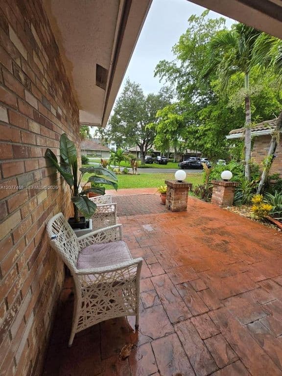 4-bedroom Single-Family Home — 913 NW 110th Ln