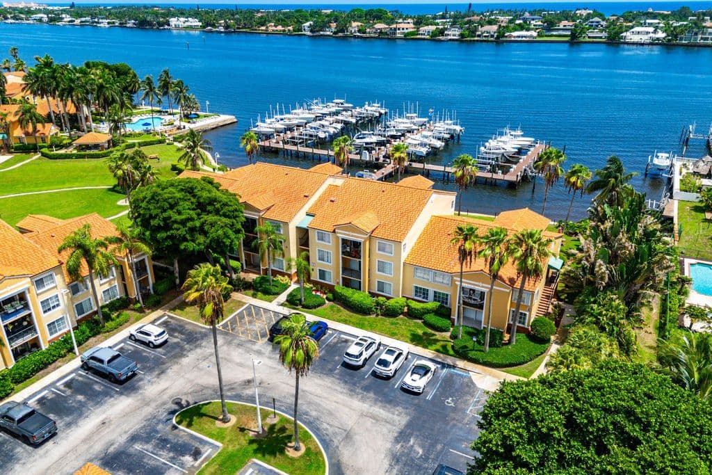 2+1 Condo — 167 Yacht Club Way #205