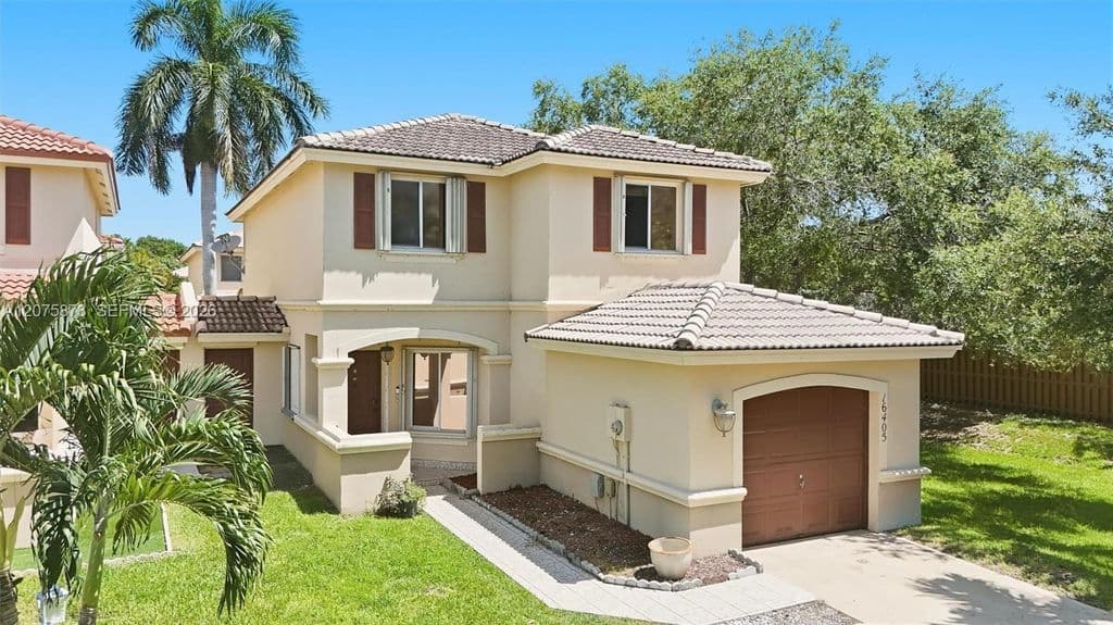 3-bedroom Property — 16405 SW 73rd Ln