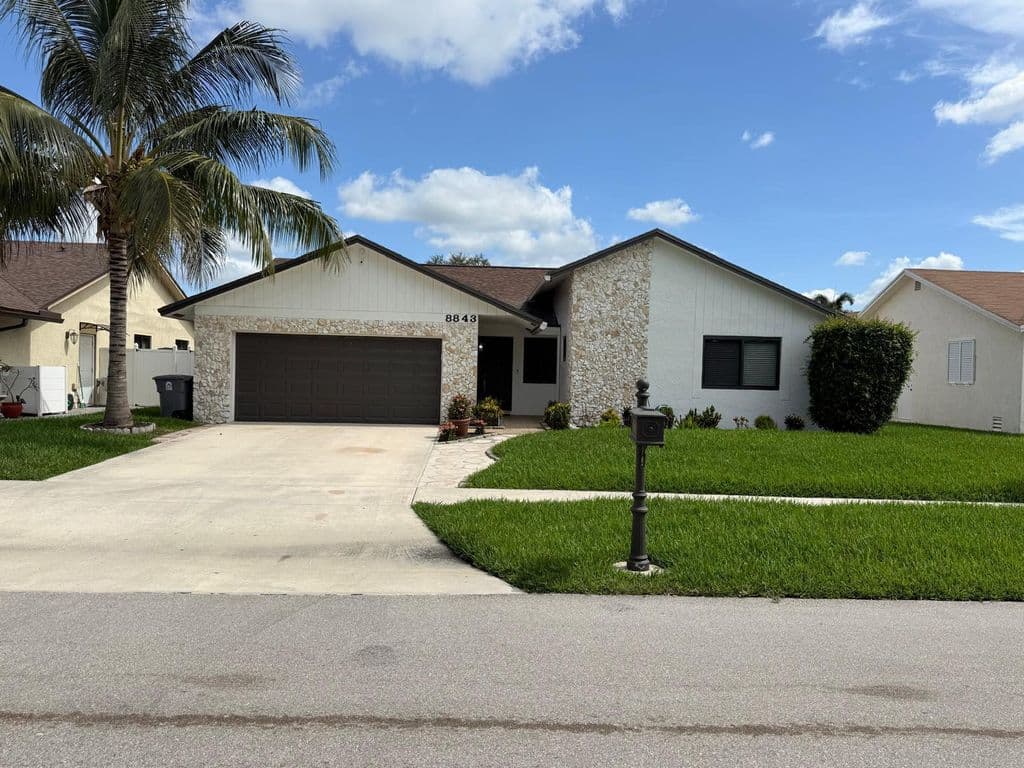 4+1 Müstakil ev — 8843 SW 16th Street