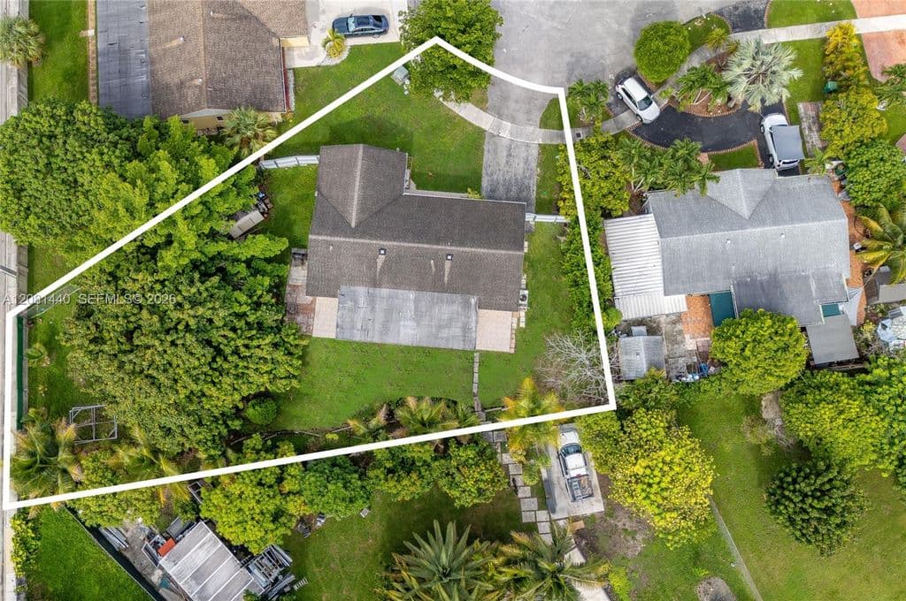 4+1 Müstakil ev — 7159 SW 148th Pl