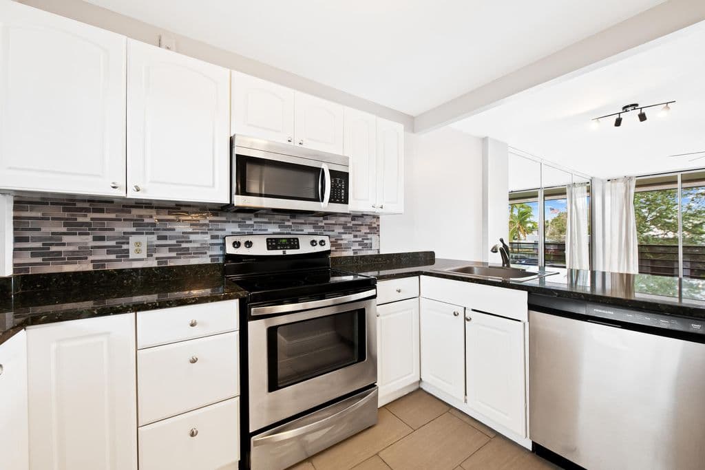 2-bedroom Condo — 113 Royal Park Drive #2h