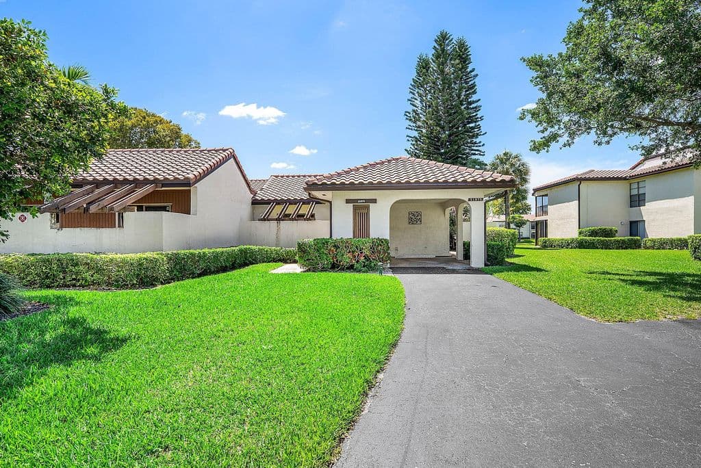 2-bedroom Condo — 21875 Arriba Real #18b