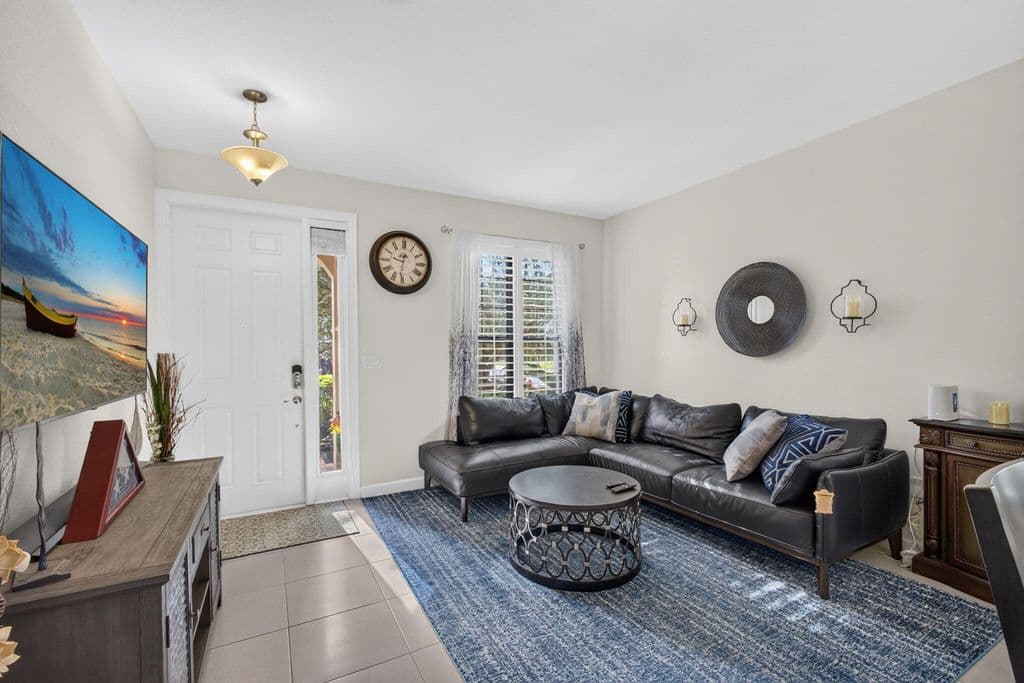 4-bedroom Single-Family Home — 6026 Night Heron Court