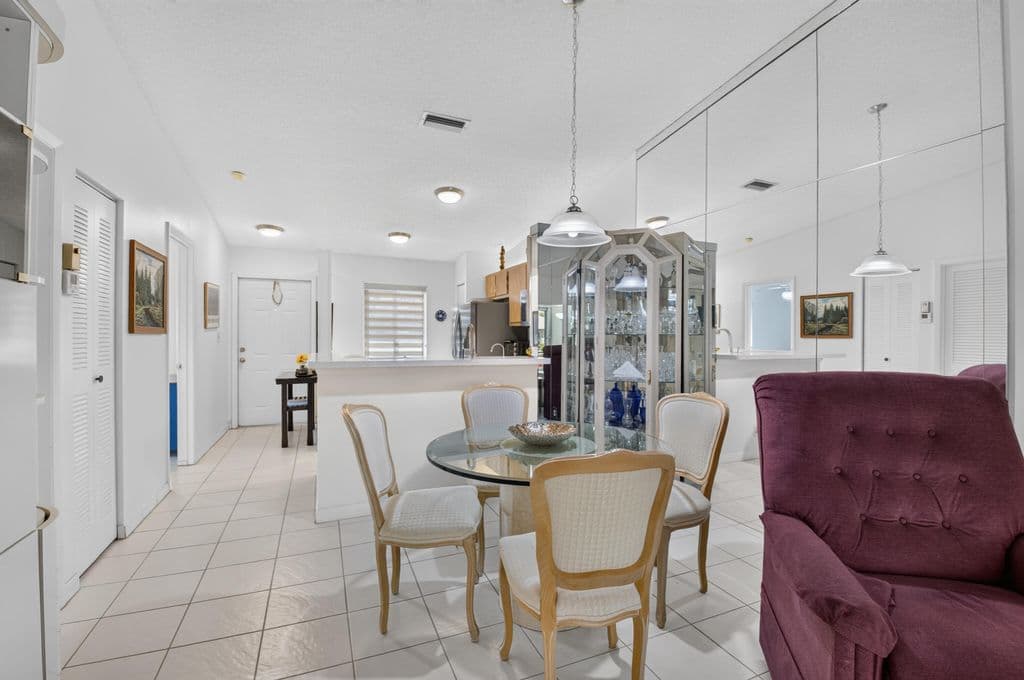 2+1 Condo — 18925 Argosy Drive #B