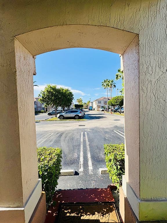 3-bedroom Condo — 8346 NW 10th St APT 1F